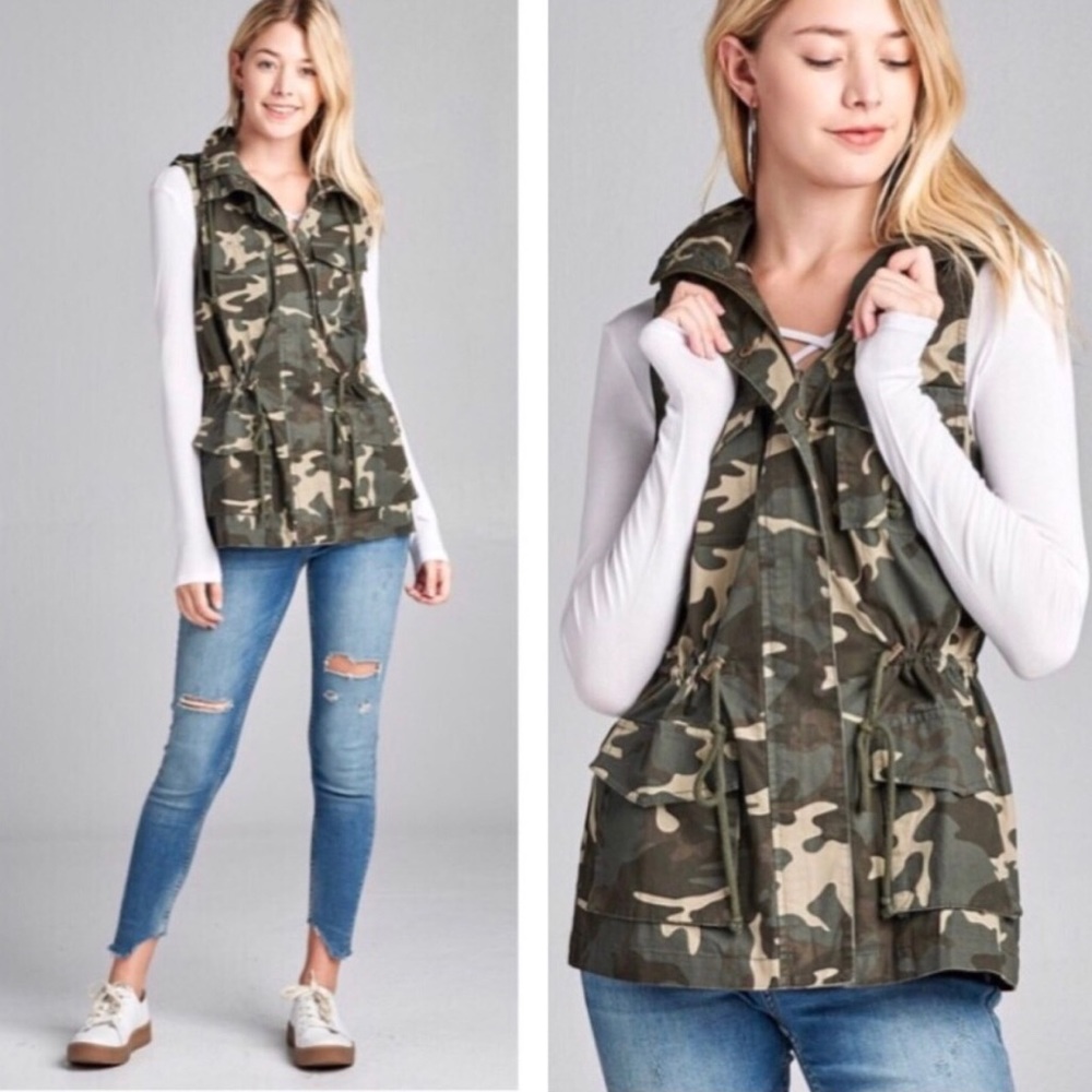 Camouflage Hooded Utility Vest - Picture 2 of 6